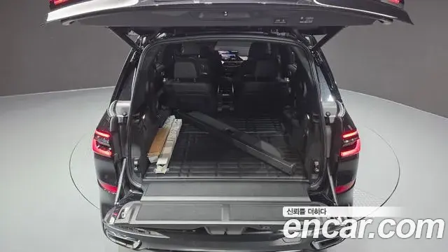 BMW X7 2024 — Şəkil 32/37
