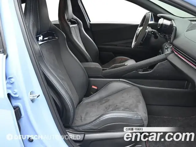 Hyundai The New Avante Hybrid 2022 — Photo 2/20