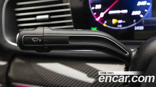Mercedes-Benz GLE-Class 2025 — Photo 15/20