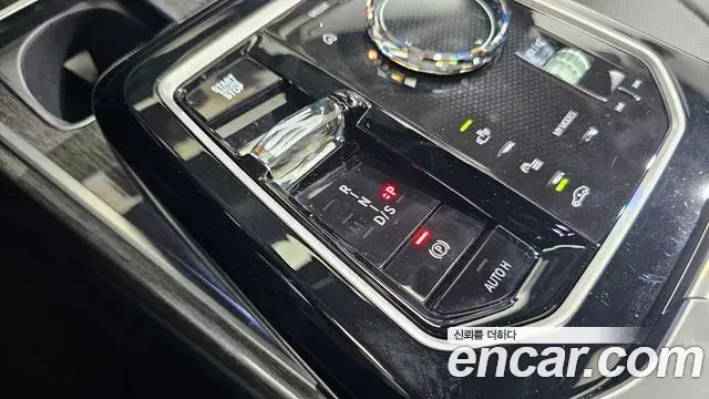 BMW 7 Series 2025 — ფოტო 10/20