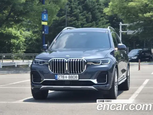 BMW X7 2021 — Фото 2/20