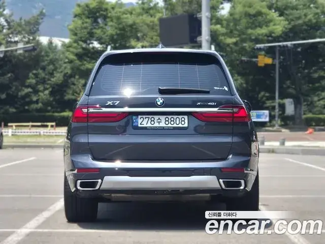 BMW X7 2021 — Фото 3/20