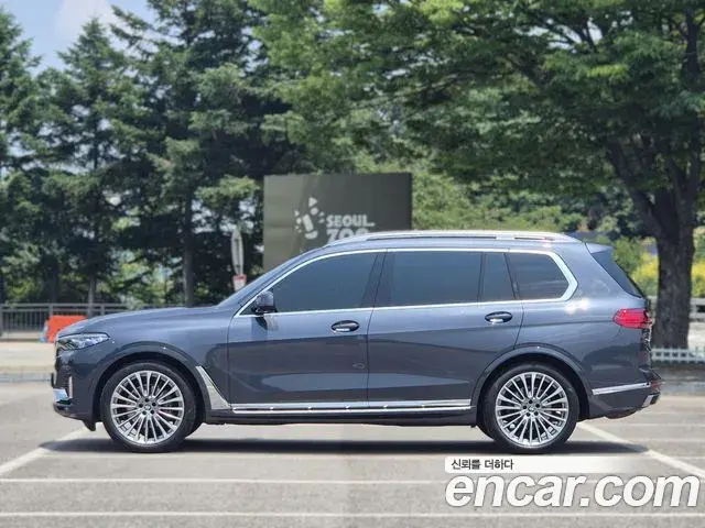BMW X7 2021 — Фото 4/20