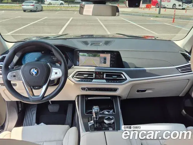 BMW X7 2021 — Фото 9/20