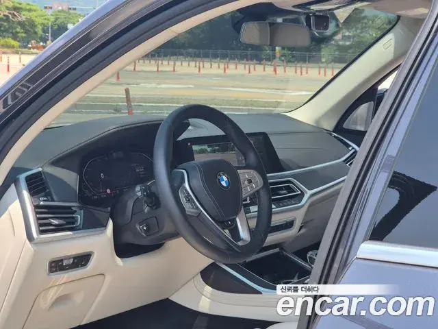 BMW X7 2021 — Фото 13/20