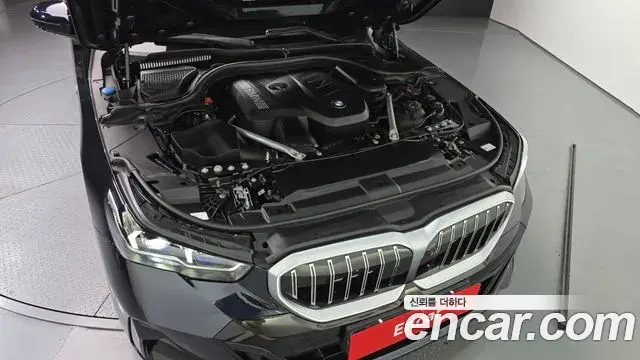 BMW 5 Series 2024 — Photo 3/20