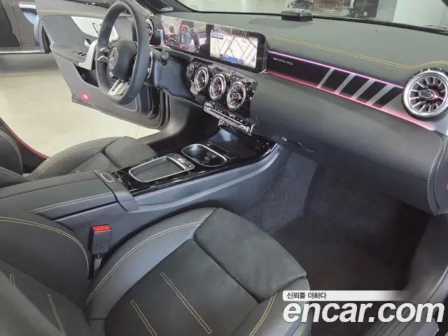 Mercedes-Benz CLA-Class 2025 — Фото 19/20