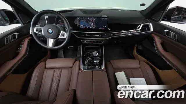 BMW X5 2025 — ფოტო 16/36