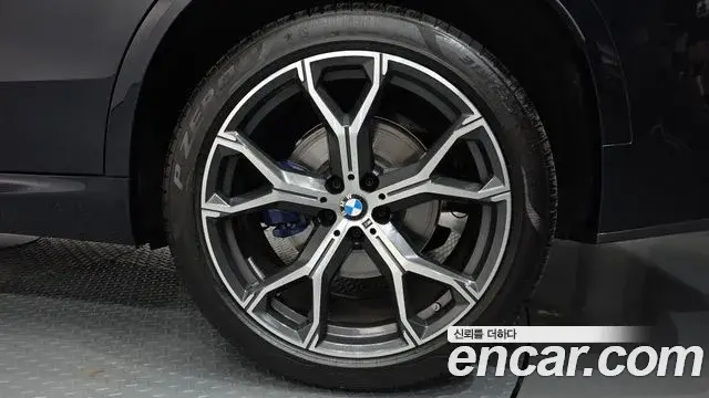BMW X5 2025 — ფოტო 29/36