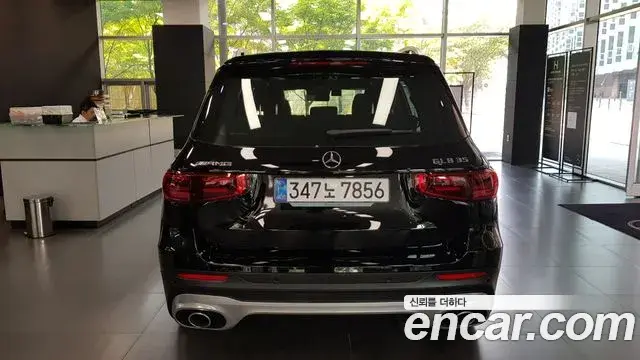 Mercedes-Benz GLB-Class 2025 — Фото 3/17