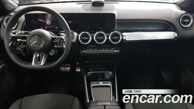 Mercedes-Benz GLB-Class 2025 — Фото 6/17