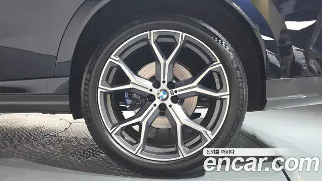 BMW X6 2024 — Photo 10/36