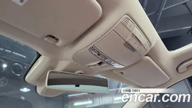 Mercedes-Benz E-Class 2018 — Şəkil 9/33