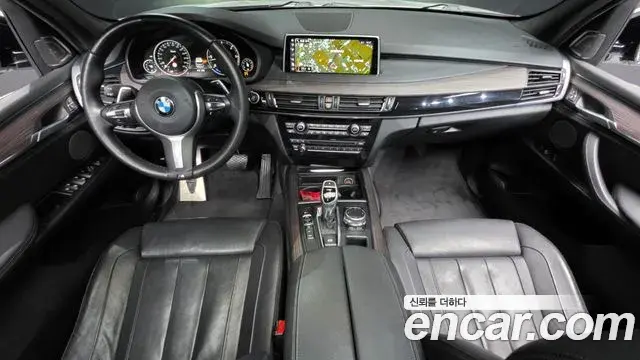 BMW X5 2018 — Şəkil 11/38