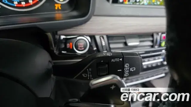 BMW X5 2018 — Şəkil 29/38