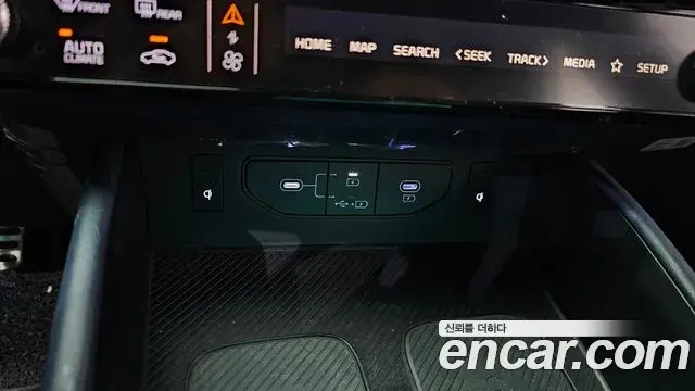 Kia K8 2025 — Photo 12/36