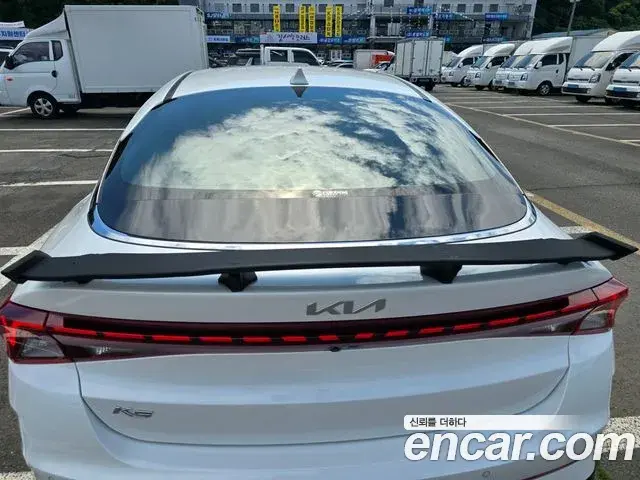 Kia K5 2021 — Şəkil 25/35