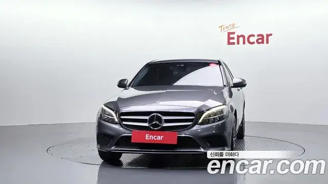 Mercedes-Benz C-Class 2019 — Photo 22/31