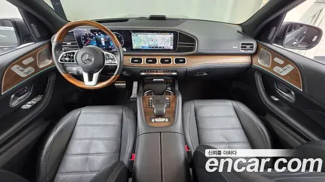 Mercedes-Benz GLS-Class 2021 — Photo 20/35