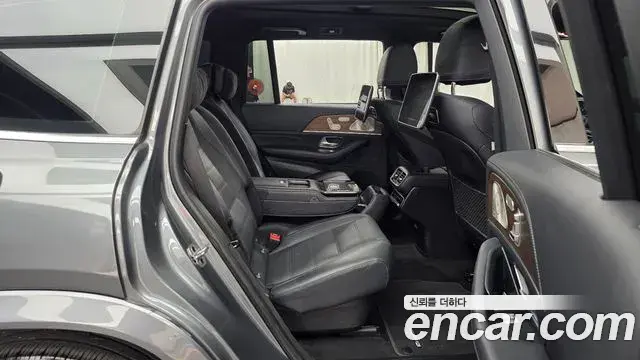 Mercedes-Benz GLS-Class 2021 — Photo 26/35