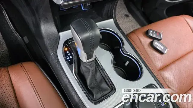 Jeep Grand Cherokee 2021 — Фото 9/20