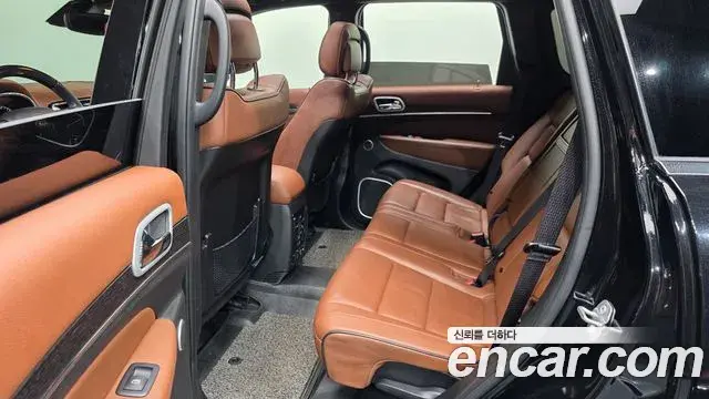 Jeep Grand Cherokee 2021 — Фото 12/20