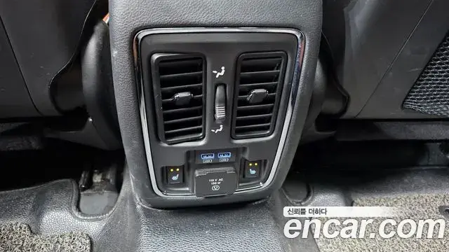Jeep Grand Cherokee 2021 — Şəkil 28/36