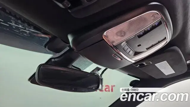 Jeep Grand Cherokee 2021 — Şəkil 31/36
