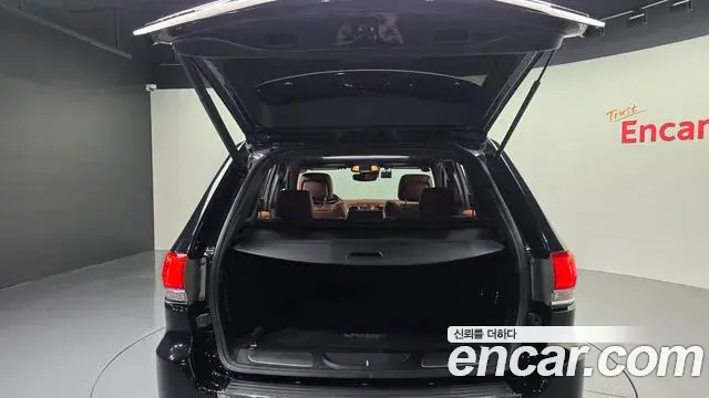 Jeep Grand Cherokee 2021 — Şəkil 4/36