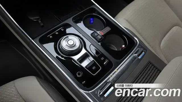 Kia Carnival 2024 — Şəkil 26/35