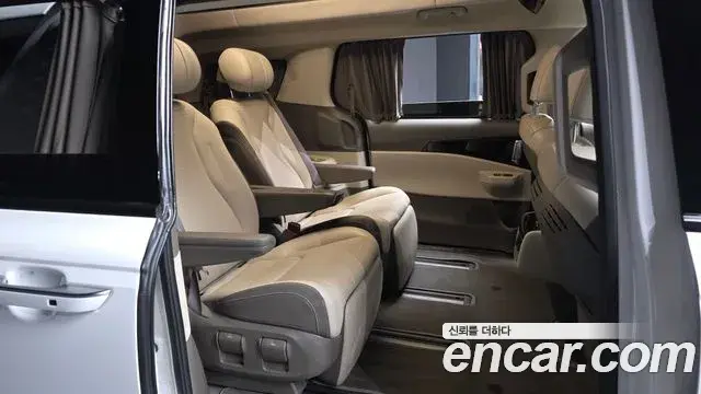 Kia Carnival 2024 — Şəkil 10/35