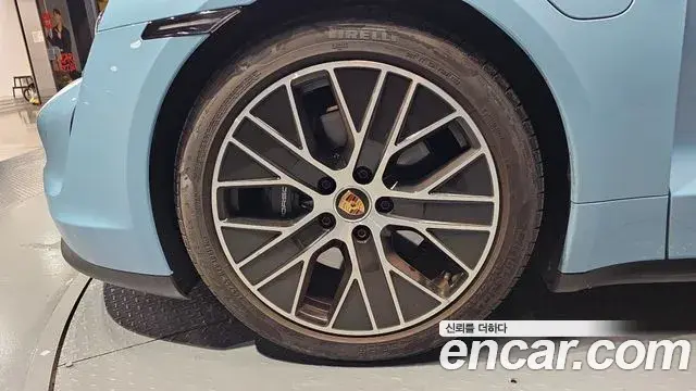 Porsche Taycan 2023 — Şəkil 2/35