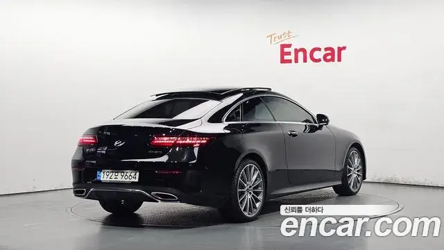 Mercedes-Benz E-Class 2021 — Фото 2/20