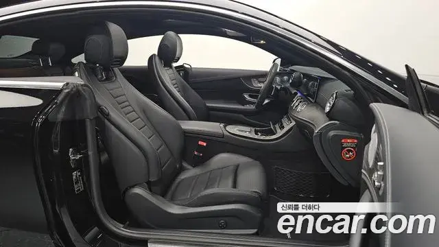 Mercedes-Benz E-Class 2021 — Фото 10/20
