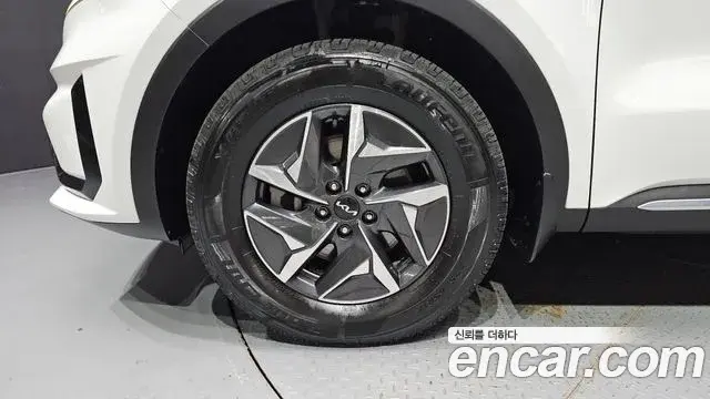 Kia Sorento 2022 — Фото 5/20