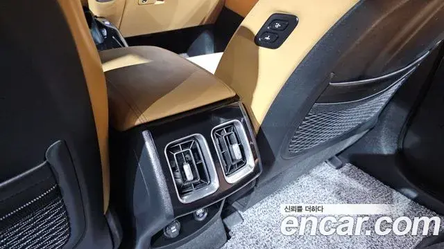 Kia Sorento 2022 — Фото 19/20