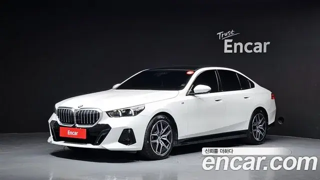 BMW 5 Series 2024 — ფოტო 15/20
