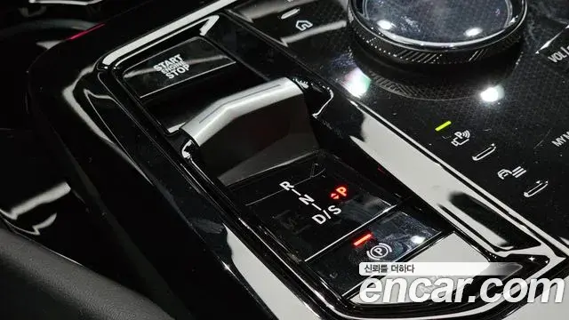 BMW 5 Series 2024 — ფოტო 13/20
