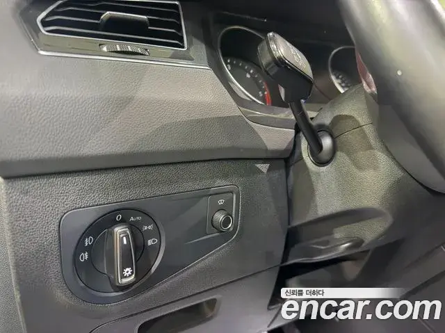 Volkswagen Tiguan 2020 — ფოტო 4/20