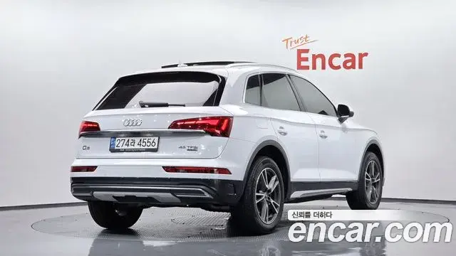 Audi Q5 2022 — Фото 2/20