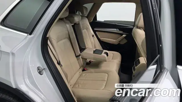 Audi Q5 2022 — Фото 11/20