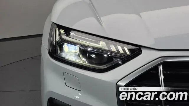 Audi Q5 2022 — Photo 15/35