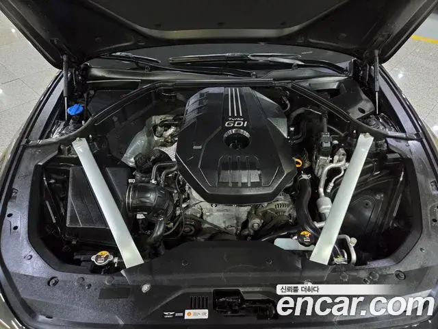 Genesis G70 2018 — ფოტო 8/20