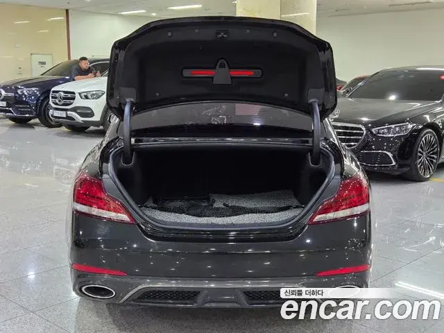 Genesis G70 2018 — ფოტო 10/20