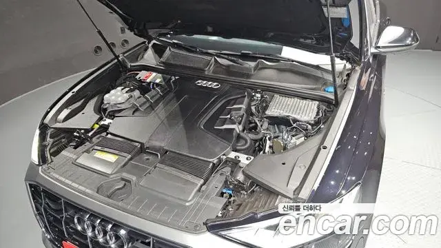 Audi Q8 2020 — Photo 10/20