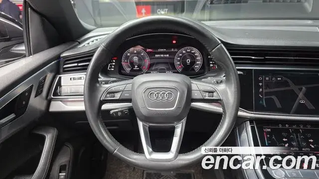 Audi Q8 2020 — Photo 2/20