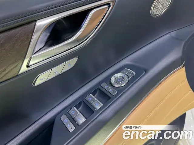 Genesis GV80 2022 — ფოტო 17/20