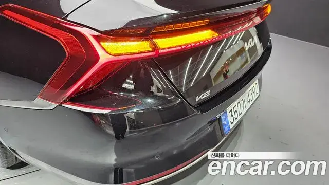 Kia K8 2023 — Şəkil 14/32