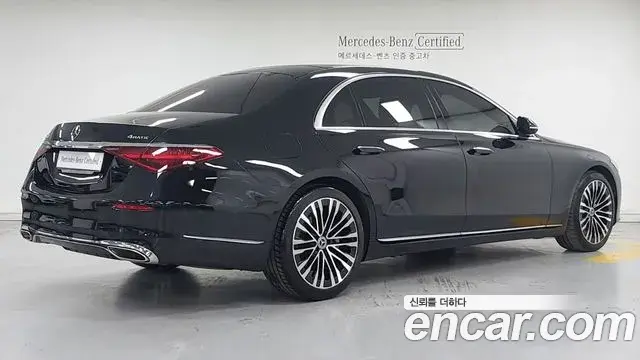 Mercedes-Benz S-Class 2023 — Фото 1/20