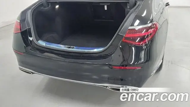 Mercedes-Benz S-Class 2023 — Фото 10/20